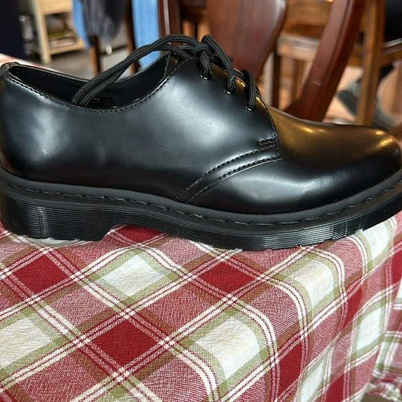 Dr Martens NWT size 41 - Picture 10 of 11